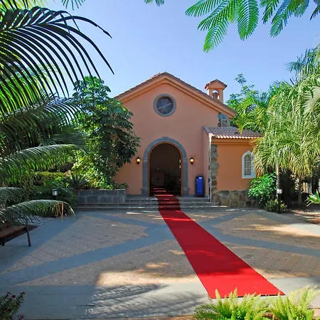 酒店 莫甘海滩热忱度假酒店 4*