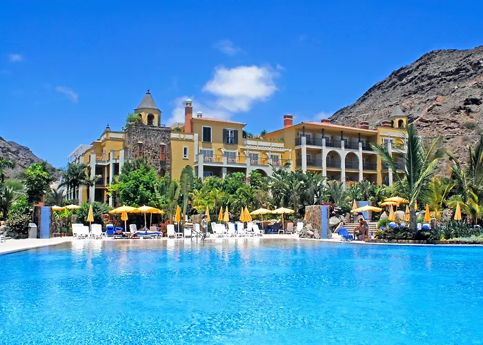 كورديال موجان بلايا فندق 4*