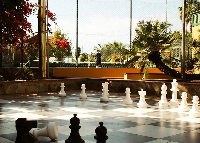 كورديال موجان بلايا 4* بويرتو دي موغان