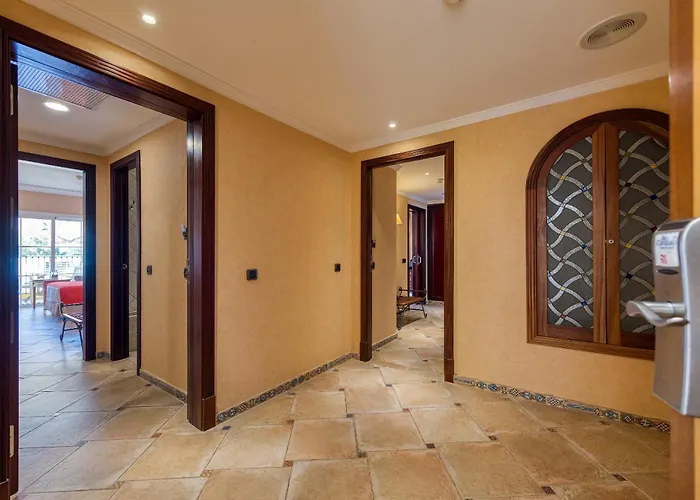 فندق كورديال موجان بلايا 4*