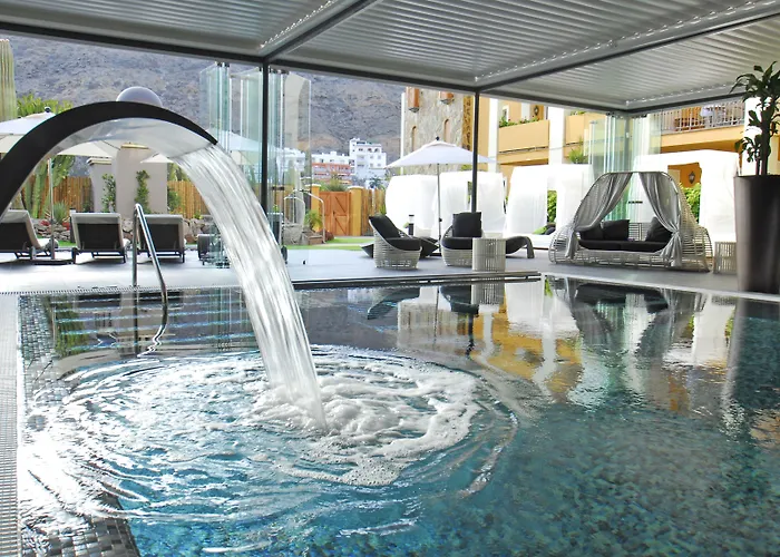 كورديال موجان بلايا بويرتو دي موغان