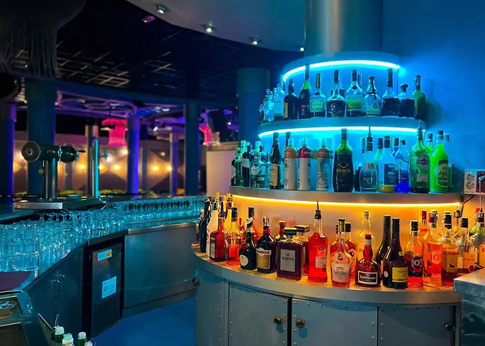 فندق كورديال موجان بلايا بويرتو دي موغان