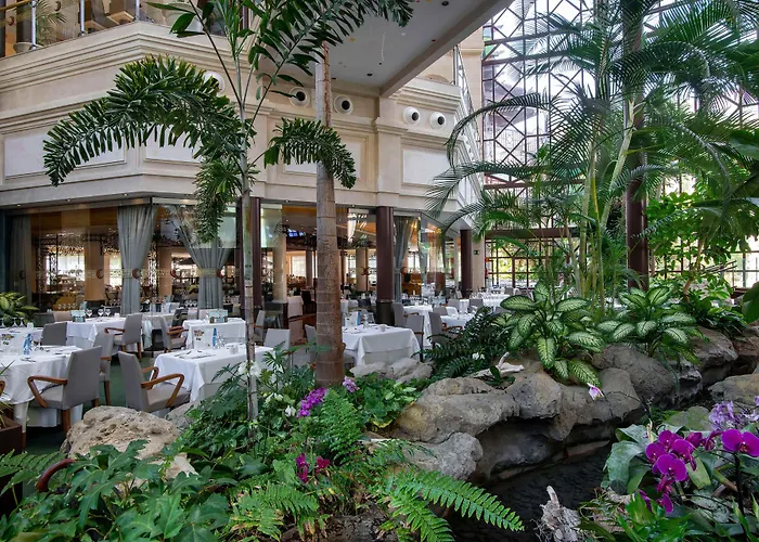 كورديال موجان بلايا فندق 4*